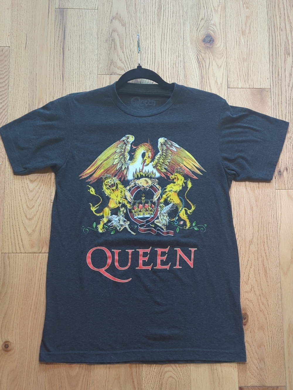 Queen. Logoed Band Tee. Size Small. Unisex.